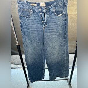 Universal Thread Blue Relaxed Jeans